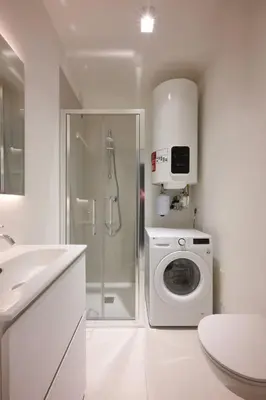 Bagno di Sun Village Apartments