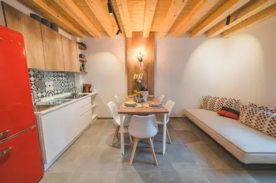 Cucina o angolo cottura di BATTISTI HOSPITALITY - si, viaggiare