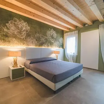 BATTISTI HOSPITALITY - motocicletta