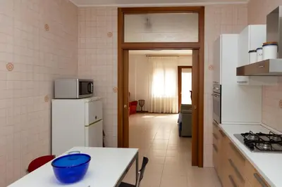 Cucina o angolo cottura di Di Ale Elegant House