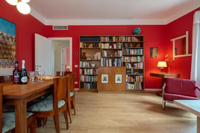 Biblioteca nell'appartamento