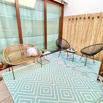 Locatelli Apartments - Patio Living 