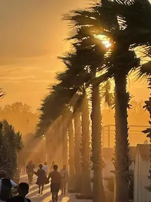 Alba o tramonto visti dall'interno della casa vacanze o dai dintorni