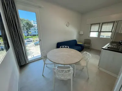 Cucina o angolo cottura di App4rent Villa Zanetti - Appartamenti con spiaggia privata frontemare