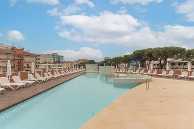 Piscina di Torre Mizar 11 o nelle vicinanze