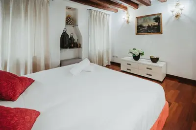 Letto o letti in una camera di 2 min da Piazza san Marco L-Home Venice