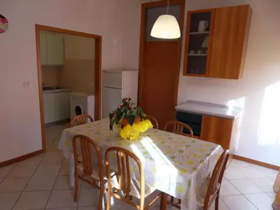 Cucina o angolo cottura di Bright flat in a colourful building-Beahost
