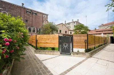 Edificio in cui si trova l'appartamento