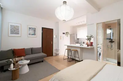 Area soggiorno di enJoy Home - Downtown Nest in Piazza Garibaldi
