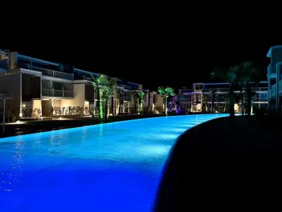 Piscina di Residence Wave Island - Carraro Immobiliare - Family Apartments o nelle vicinanze