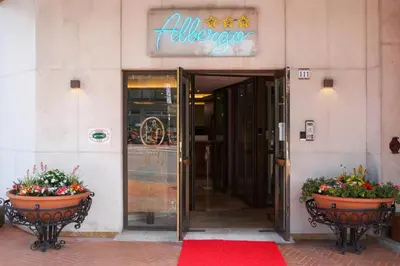 Facciata o entrata di Hotel alla giustizia