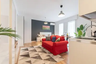 Planimetria di Large studio apartment with balcony in city centre