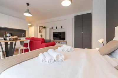 Planimetria di Large studio apartment with balcony in city centre