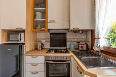 Cucina o angolo cottura di Liberty Apartment at Lido Beach