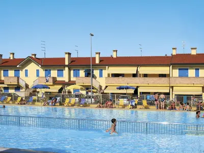Piscina di Apartment Solmare-8 by Interhome o nelle vicinanze