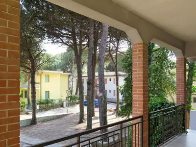 Giardino di Apartment Casa Sandra-1 by Interhome