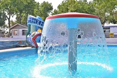 Piscina di Feriendorf Oasi Mobilehome Tahiti für 4 Personen o nelle vicinanze