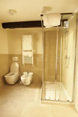 Bagno di Ross' house 2