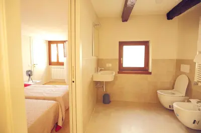 Bagno di Ross' house 2