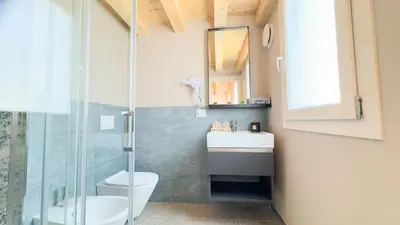 Bagno di Graceful Apartments Purgatory by Ca-Sa Check