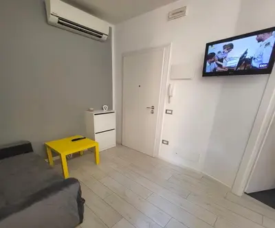 TV o dispositivi per l'intrattenimento presso Bilocale Di Lusso Centro Storico zona Verdi
