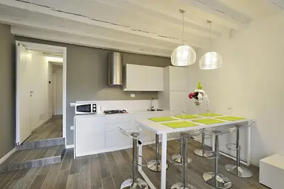 Cucina o angolo cottura di Ca Forner - Cannaregio Apartment by Wonderful Italy