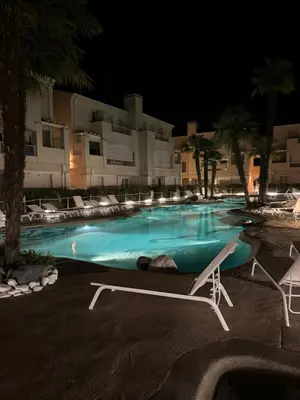 Piscina di Le Village Tropezien o nelle vicinanze