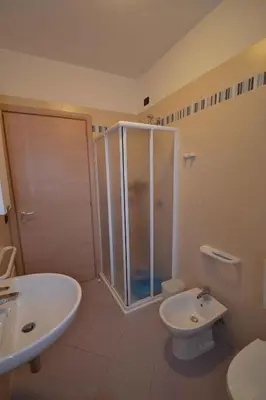 Bagno di Two-Bedroom Apartment Rosolina Mare near Sea 18