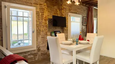 TV o dispositivi per l'intrattenimento presso Graceful Venice Barnaba Suite by Ca-Sa Check