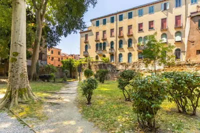 Giardino di Guglie440