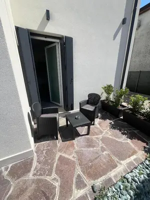 Patio o area all'aperto di House of Flowers