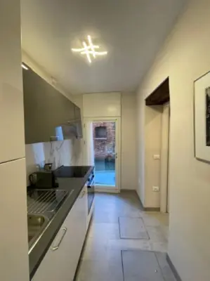 Cucina o angolo cottura di Ca'Antica sinagoga - Venice Canal front apartment