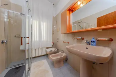 Bagno di Gate3-MarcoPoloAirport-3 camere da letto-Wifi-Netflix-15' from Venice