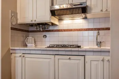 Cucina o angolo cottura di Zero Stairs + Canal View
