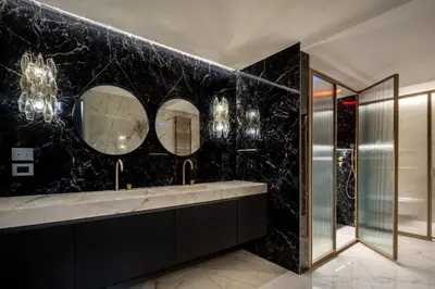Bagno di Noble Floor Art Apartment R&R