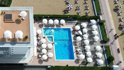 Piscina di Hotel Mirafiori o nelle vicinanze