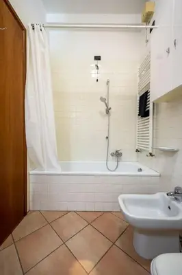 Bagno di Cozy Two-Room Flat in Vicenza