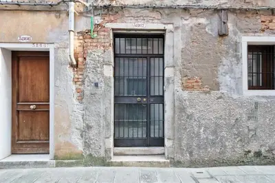 Planimetria di Charming Central Apartment with Private Courtyard
