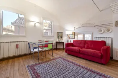 Area soggiorno di Venice Guggenheim Apartment by Wonderful Italy