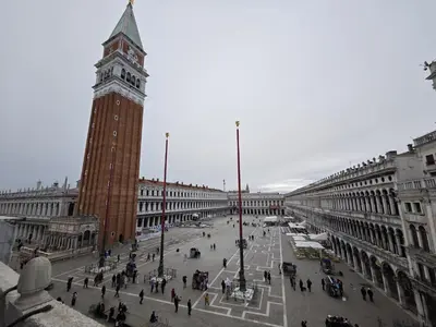 Vista generica su Mestre o vista sulla città dall'interno dell'appartamento