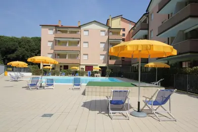 Piscina di Comfy flat in Rosolina with shared pool o nelle vicinanze