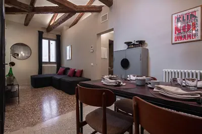 Area soggiorno di Cá delle Capriate, an intimate retreat at Cà d'Oro