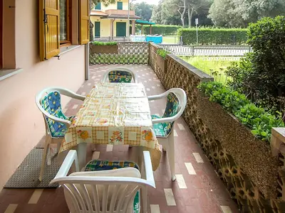 Giardino di Family home with private garden and terrace