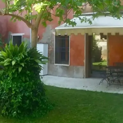 Raphael's Garden House