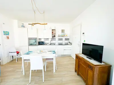 Cucina o angolo cottura di Piscina, Vicno al Mare - LE PALME