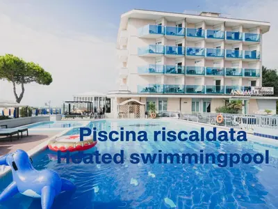 Piscina di Hotel La Bussola o nelle vicinanze