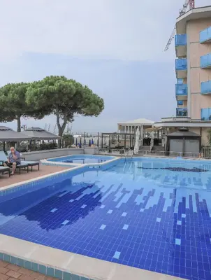 Piscina di Hotel La Bussola o nelle vicinanze
