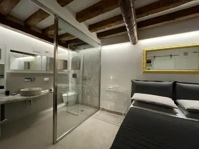 Bagno di VENICELOFT 5minutefromRialto 10minutefromSanMarco 5minitestationTrain infrontofCaD'ORO