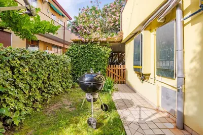 Giardino di Appartamento comodo per visitare Padova e Venezia