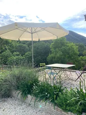 Paesaggio naturale nelle vicinanze della villa